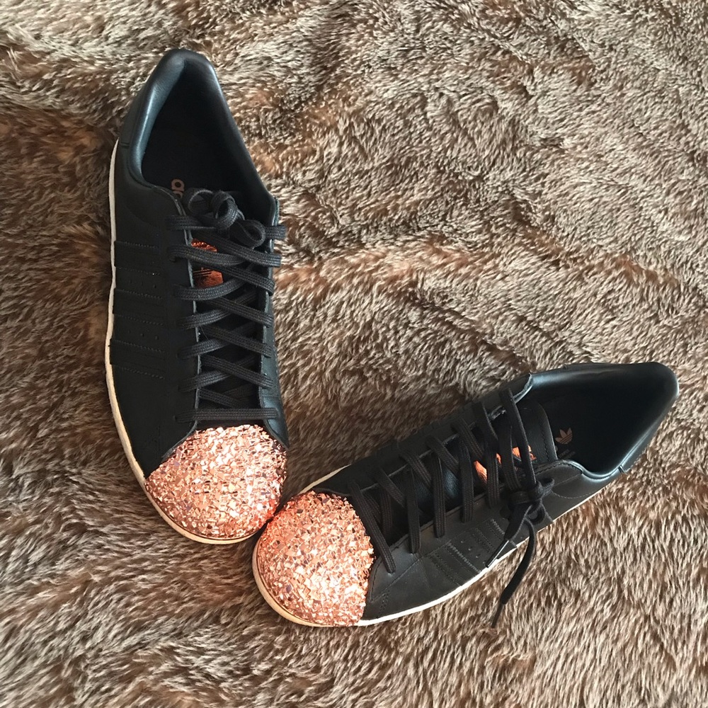 Adidas Tennis shoes
